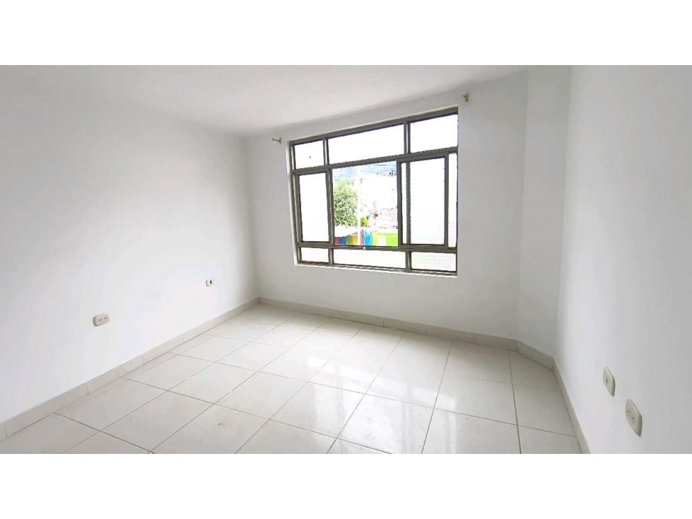 APARTAMENTO SEGUNDO PISO ARRIENDO CALARCA - 4
