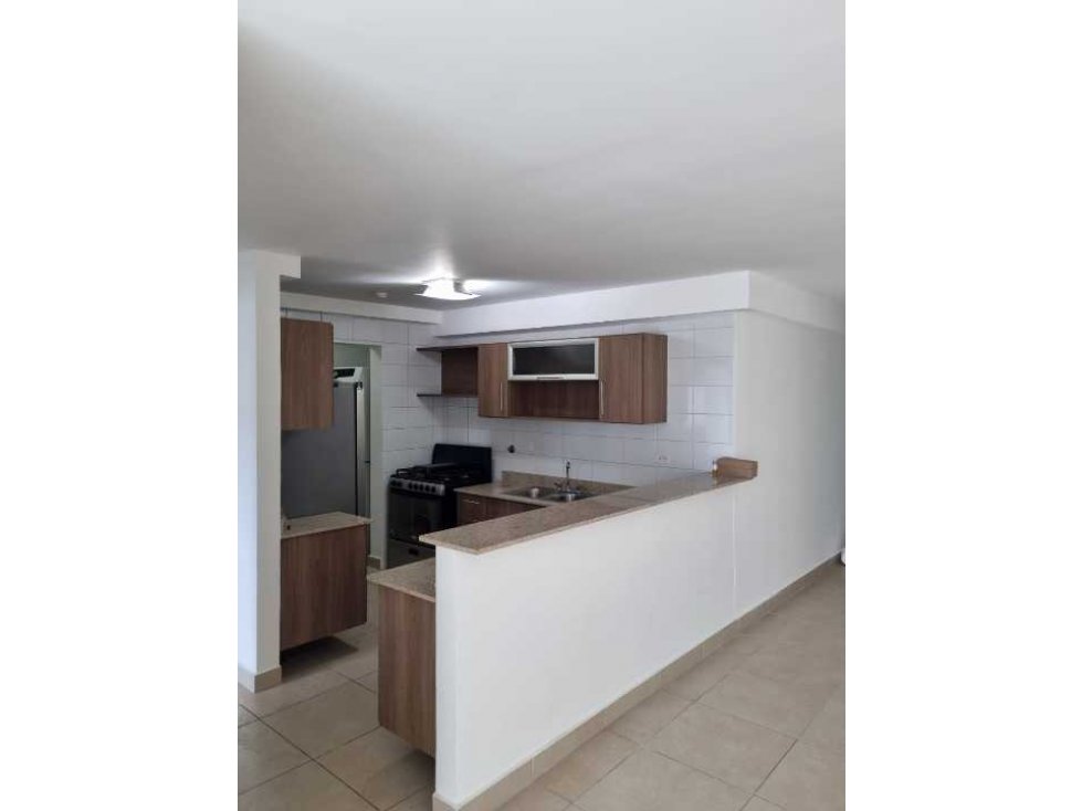 ALQUILER Y VENTA DE APARTAMENTO CONDADO PH KINGS PARK DISPONI 1/01/ 25 — foto 2