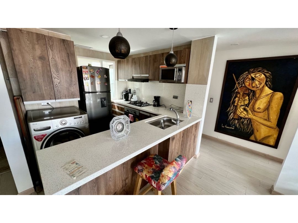 Apartamento Totalmente Remodelado - Barrio Restrepo