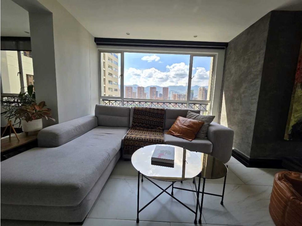 APARTAMENTO TOTALMENTE REMODELADO EN EL EXCLUSIVO CASTROPOL — foto 3