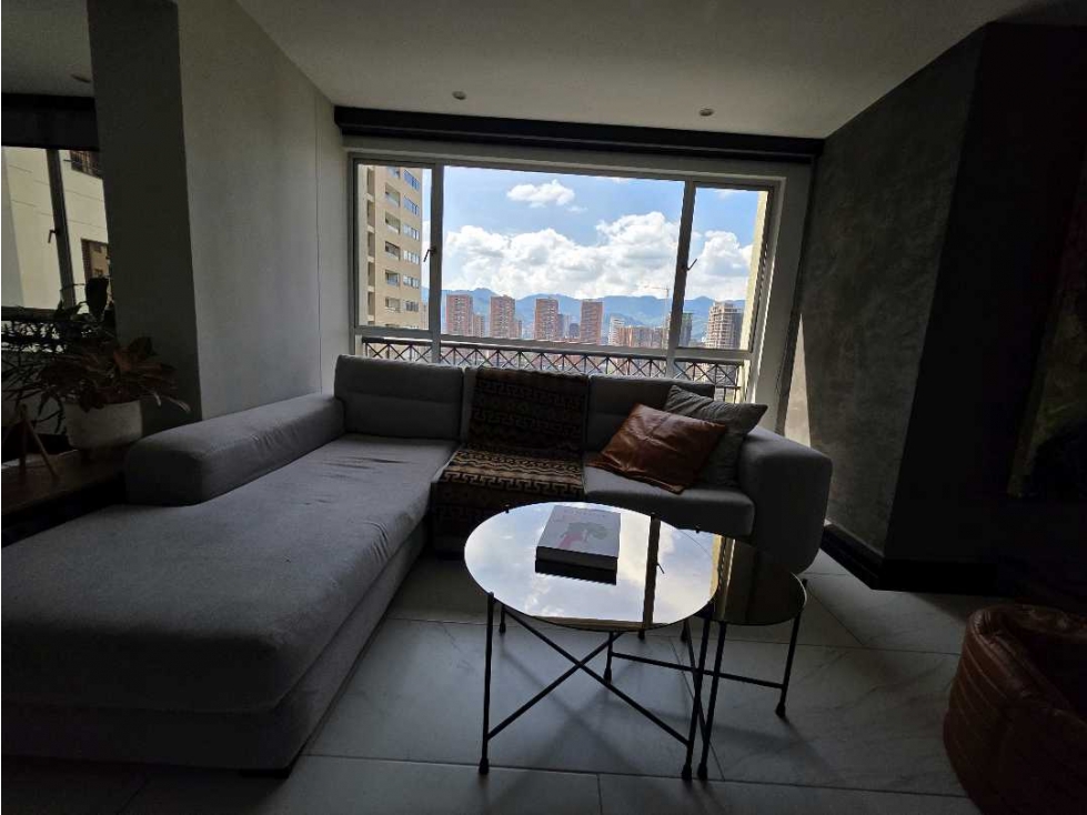 APARTAMENTO TOTALMENTE REMODELADO EN EL EXCLUSIVO CASTROPOL — foto 4