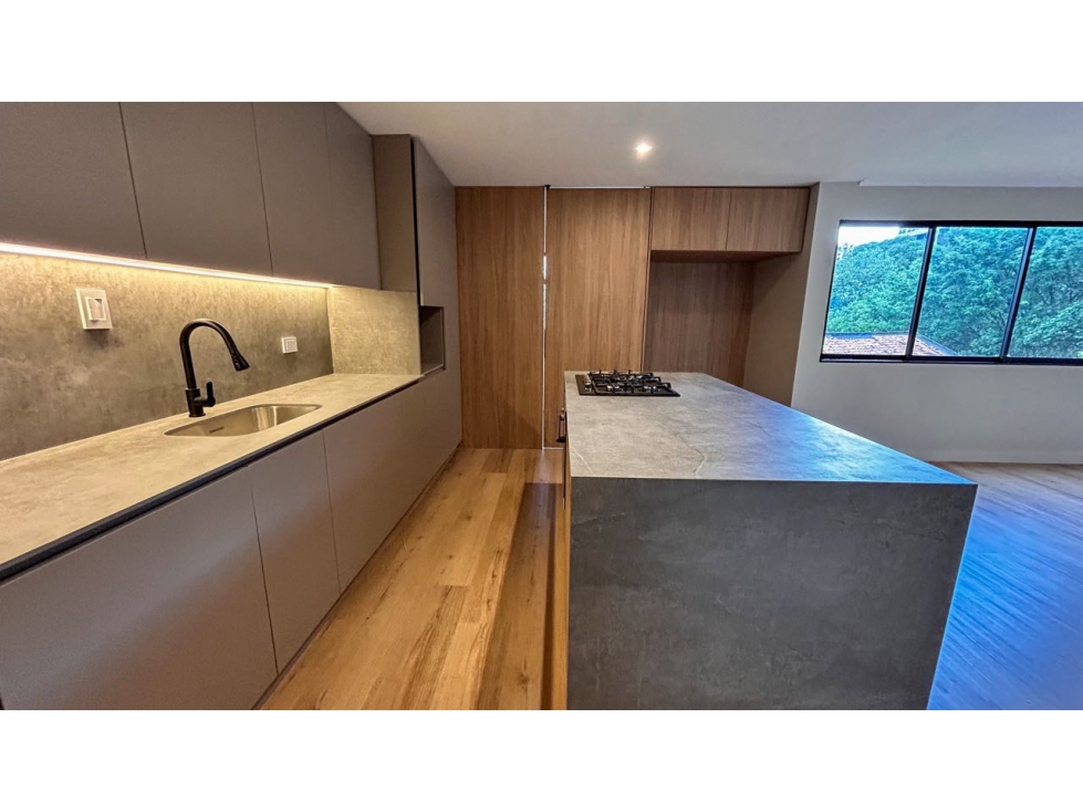 APARTAMENTO TOTALMENTE REMODELADO SECTOR ALEJANDRÍA/EL POBLADO — foto 2