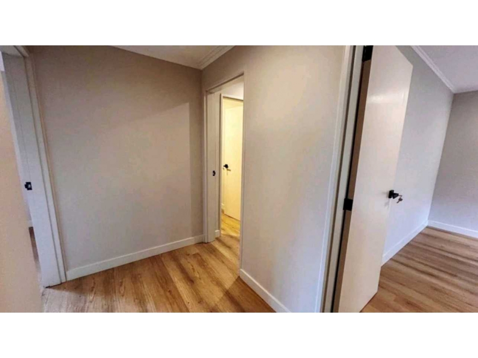 APARTAMENTO TOTALMENTE REMODELADO SECTOR ALEJANDRÍA POBLADO — foto 2
