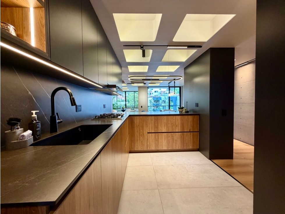 APARTAMENTO TOTALMENTE REMODELADO EN EL POBLADO - LA VISITACION — foto 6