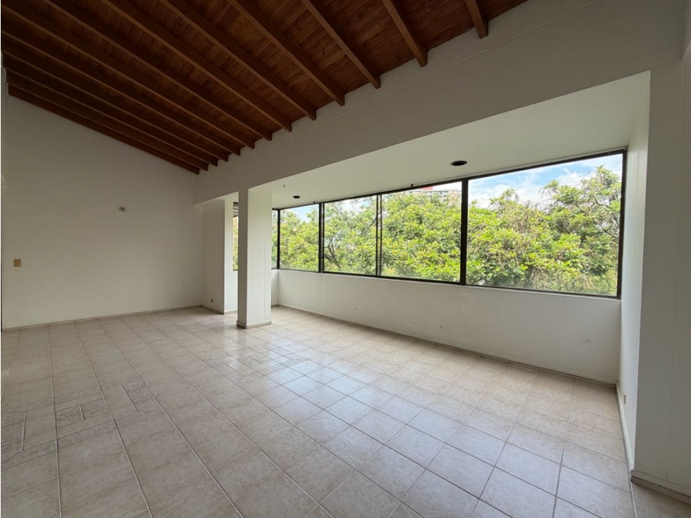 Apartamento Triplex para Remodelar Sitio tranquilo La Frontera