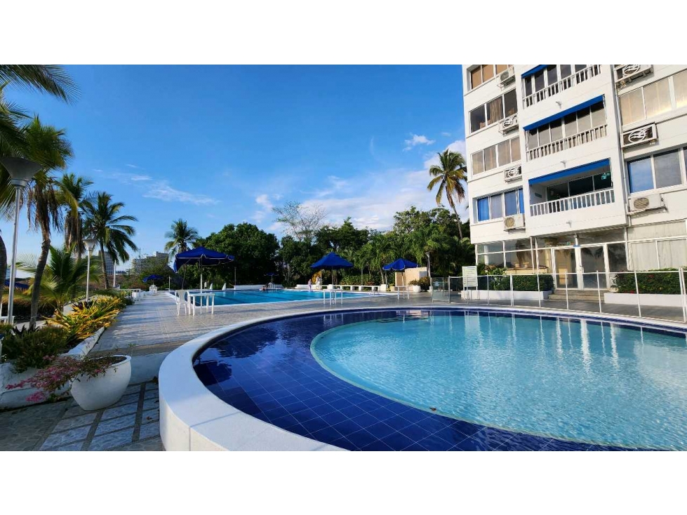 Apartamento en Primera Línea del Mar cerca al Decameron - 005