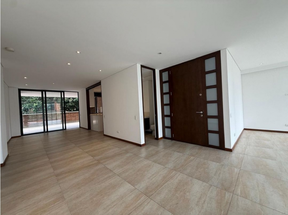 APARTAMENTO UBICADO EN LA TRANSVERSAL INFERIOR