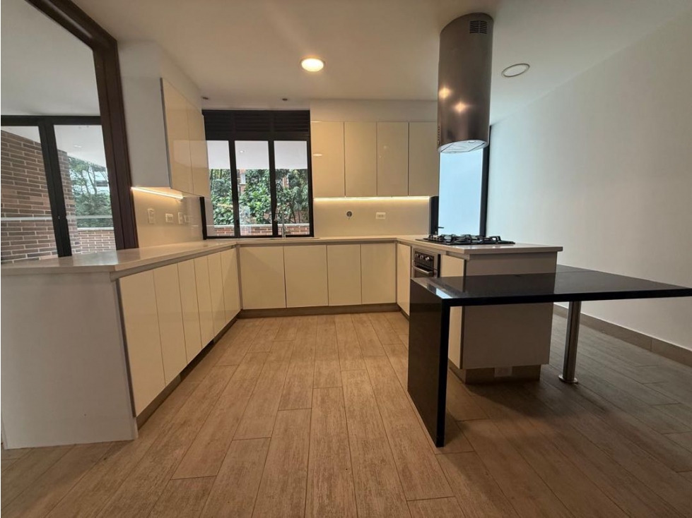 APARTAMENTO UBICADO EN LA TRANSVERSAL INFERIOR — foto 4