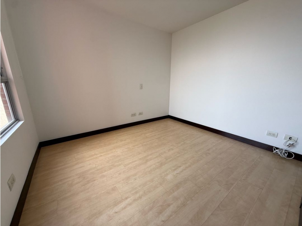 APARTAMENTO UBICADO EN LALINDE EN UNODAD COMPLETA — foto 6