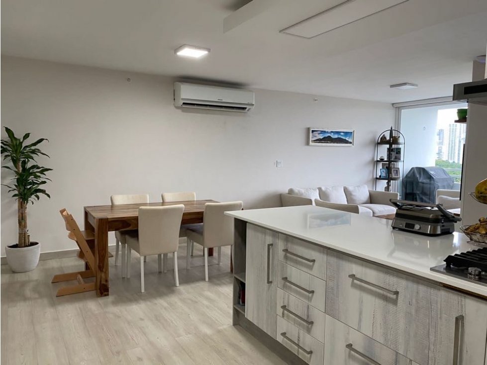 APARTAMENTO CON REMODELACIONES VÍA PORRAS PH TEE ONE