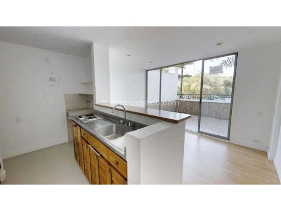 Apartamento duplex aguacatala av las vegas al lado de la EAFIT y metro
