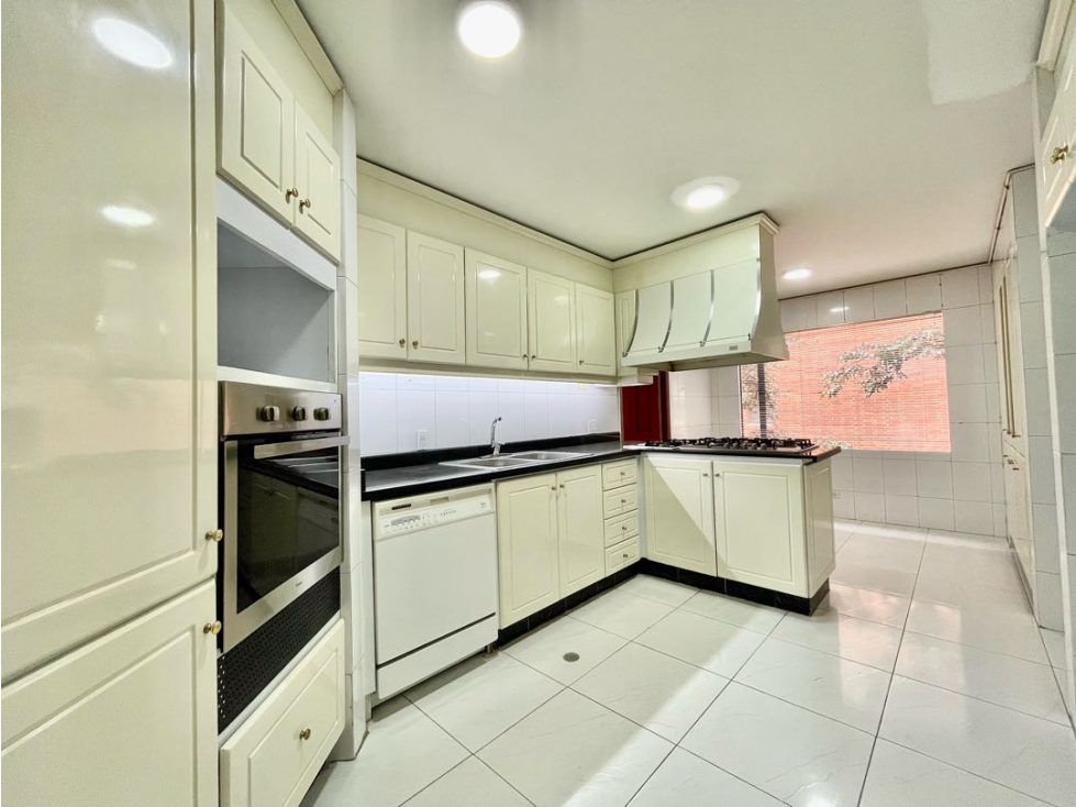 APARTAMENTO VENTA CHICO. BOGOTÁ — foto 4