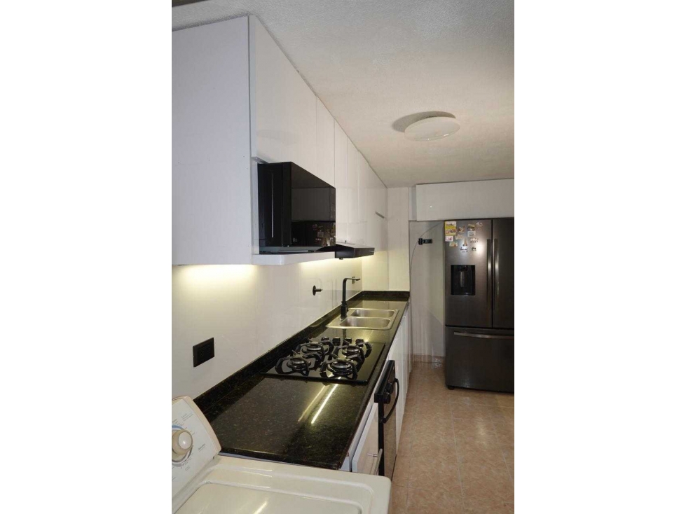 Apartamento venta envigado manuel uribe cerca hospital con parqueadero — foto 2