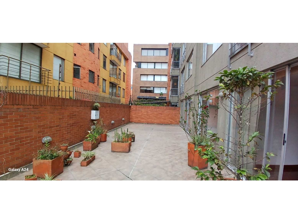 APARTAMENTO VENTA GRAN TERRAZA SANTA PAULA — foto 3