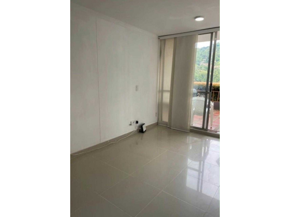 Apartamento venta itagui ditaires 1er piso con terraza y parqueadero — foto 5