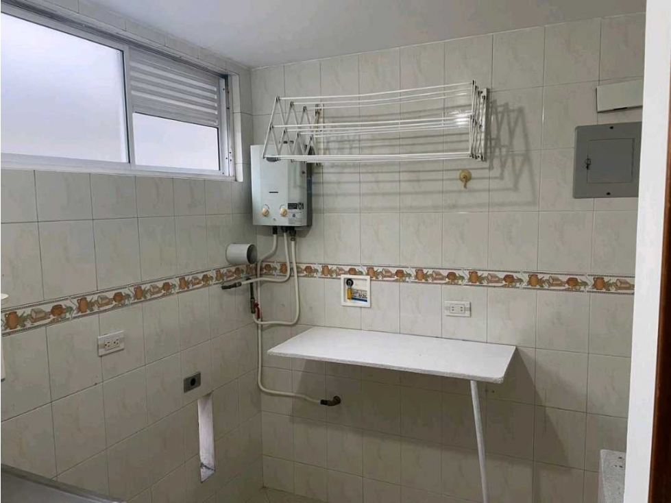 Apartamento venta laureles cerca a viva, y al 2do parque, parq y util — foto 6