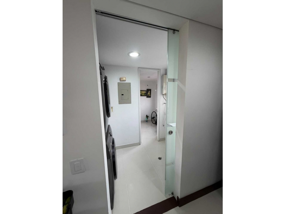 Apartamento venta laureles cerca a todo! 2 Parqueaderos lineales/util — foto 5