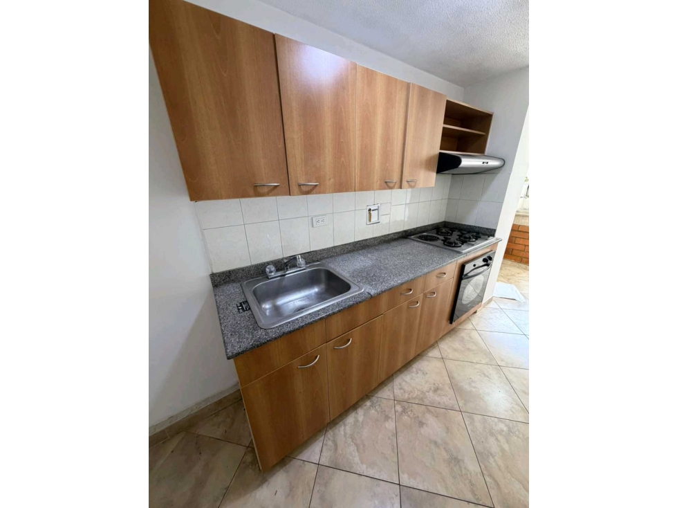 Apartamento venta loma de los bernal con buenos acabados — foto 3