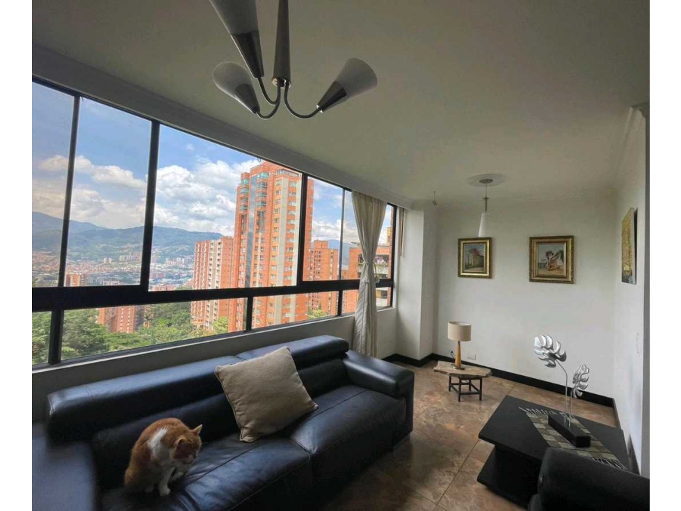 VENDO APARTAMENTO POBLADO SAN LUCAS