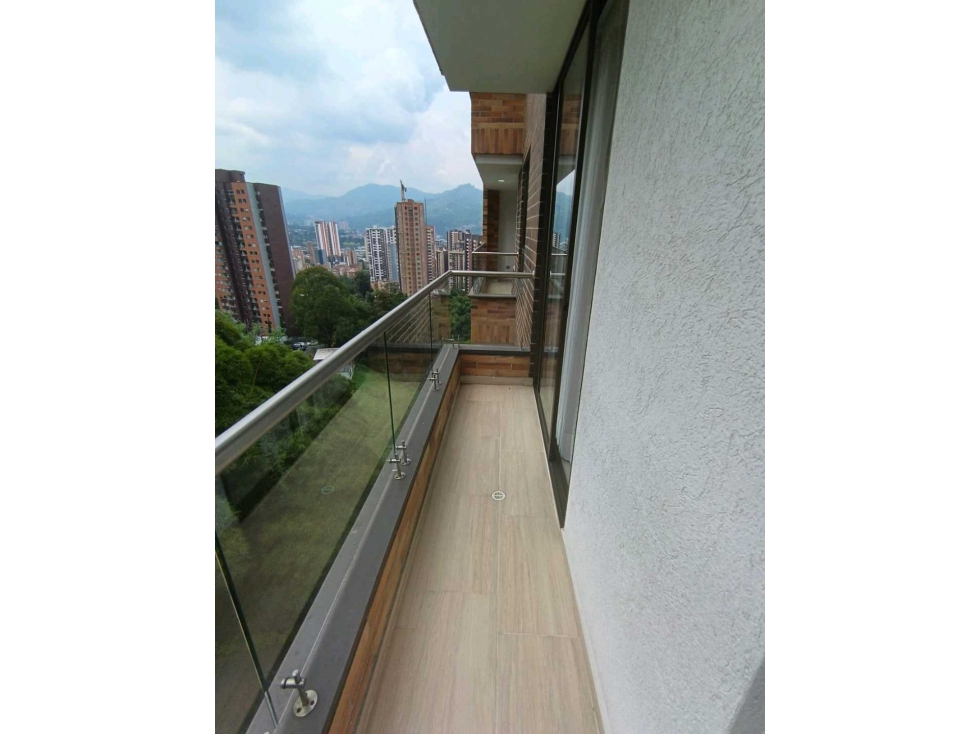 Apartamento venta sabaneta el carmelo la vaquita, parqueadero y util — foto 2