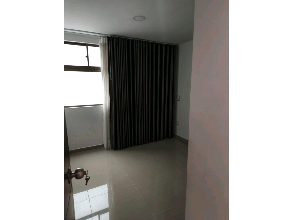Apartamento venta sabaneta el carmelo la vaquita, parqueadero y util — foto 3