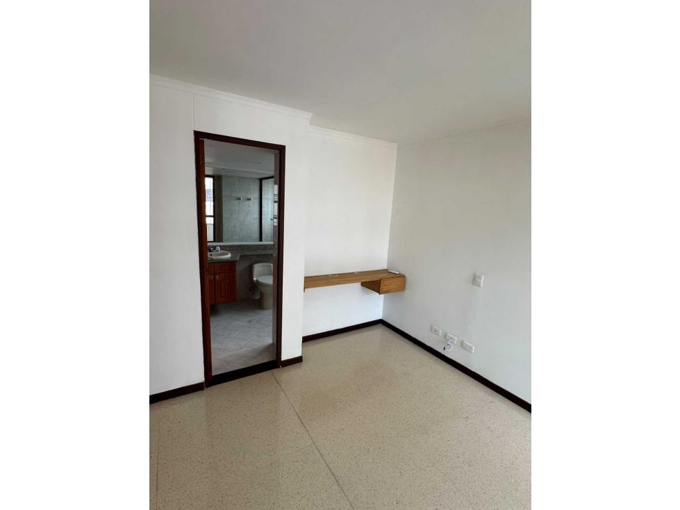 Apartamento venta santa maria de los angeles con 2 parqueaderos/util — foto 6