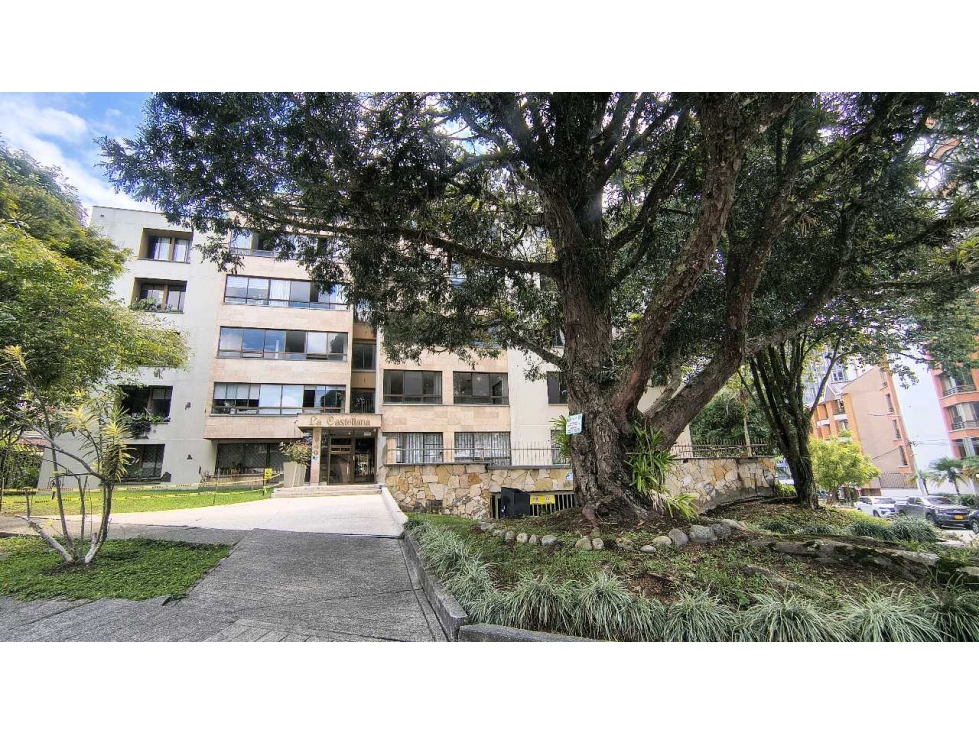 Apartamento Venta sector La Castellana Remodelado 4 piso con Ascensor