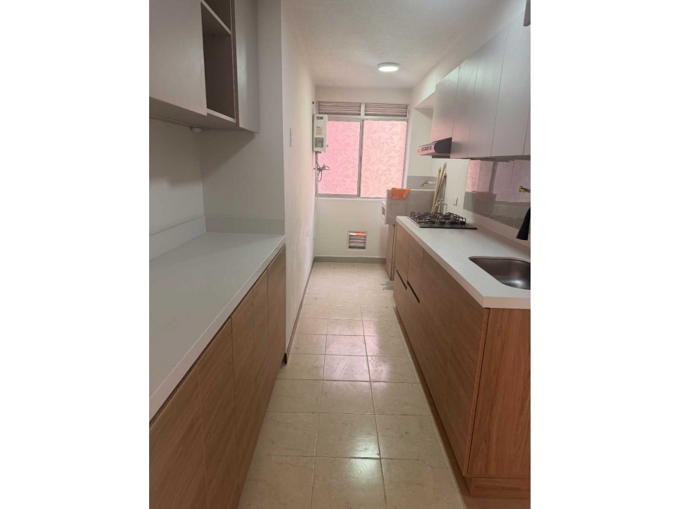 Apartamento venta suramerica cerca estacion y mall parqueadero/util — foto 5