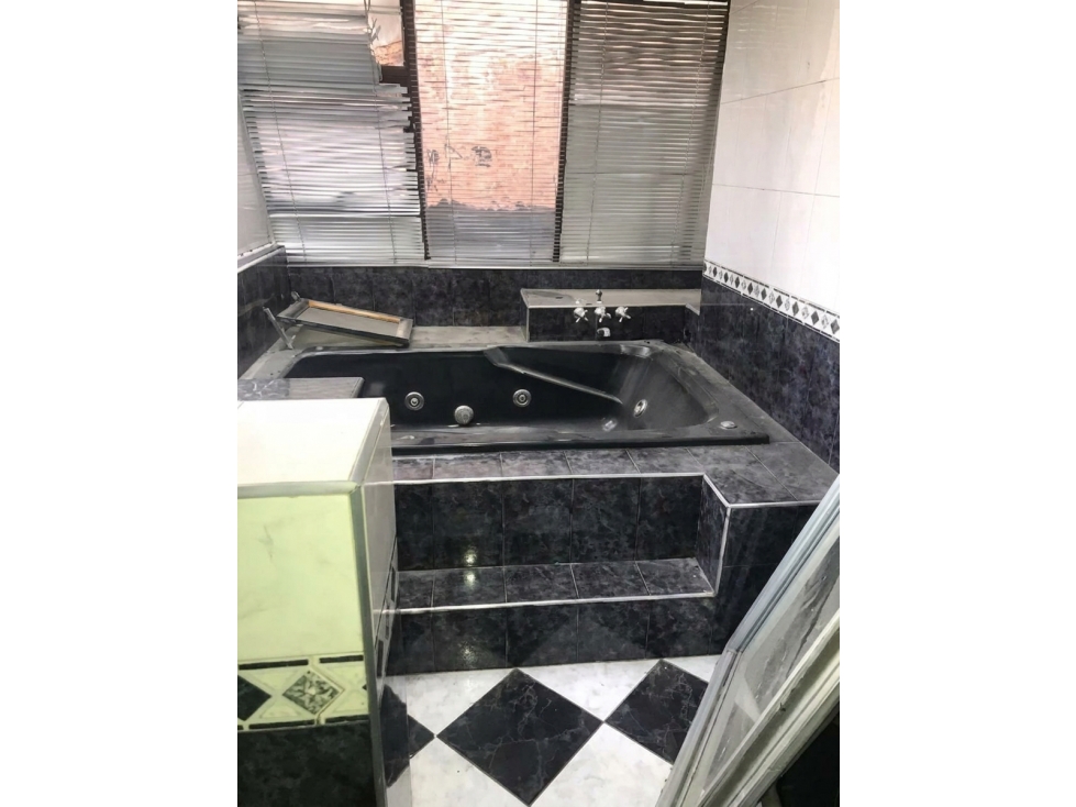 Apartamento y garaje en venta - Bogotá, Cundinamarca — foto 5