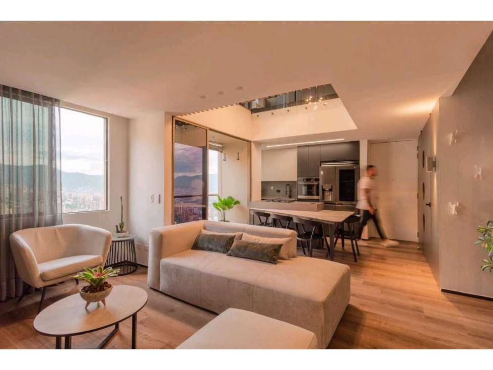Apartamento dúplex en venta El Poblado, sector padre Marianito. — foto 3