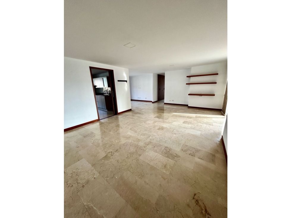Venta de hermoso apartamento en el Poblado