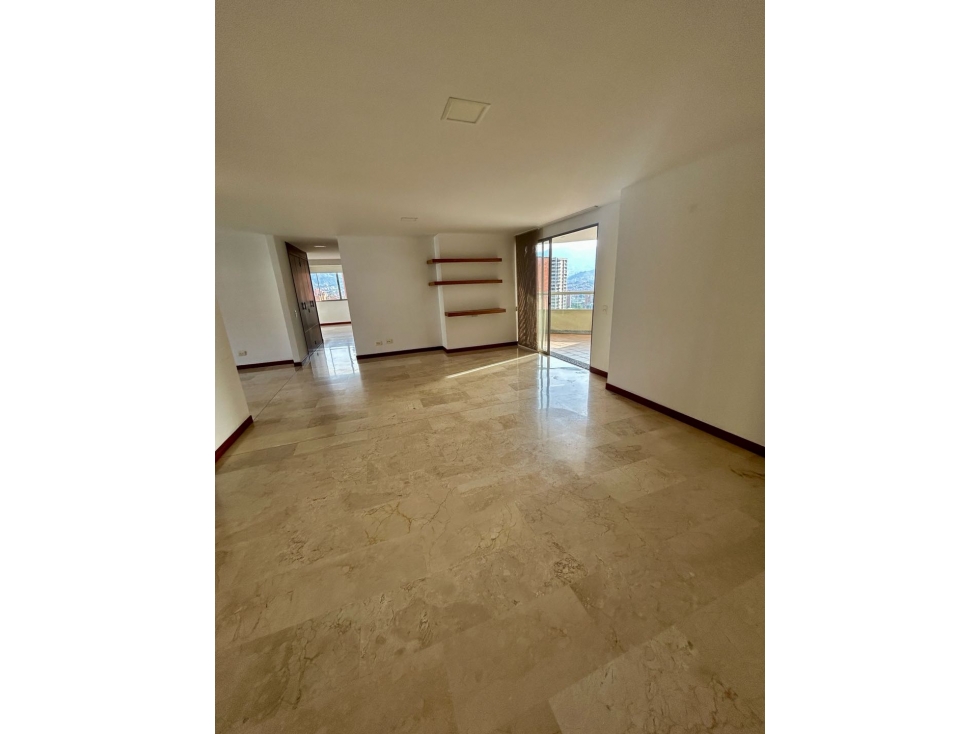 Venta de hermoso apartamento en el Poblado — foto 2