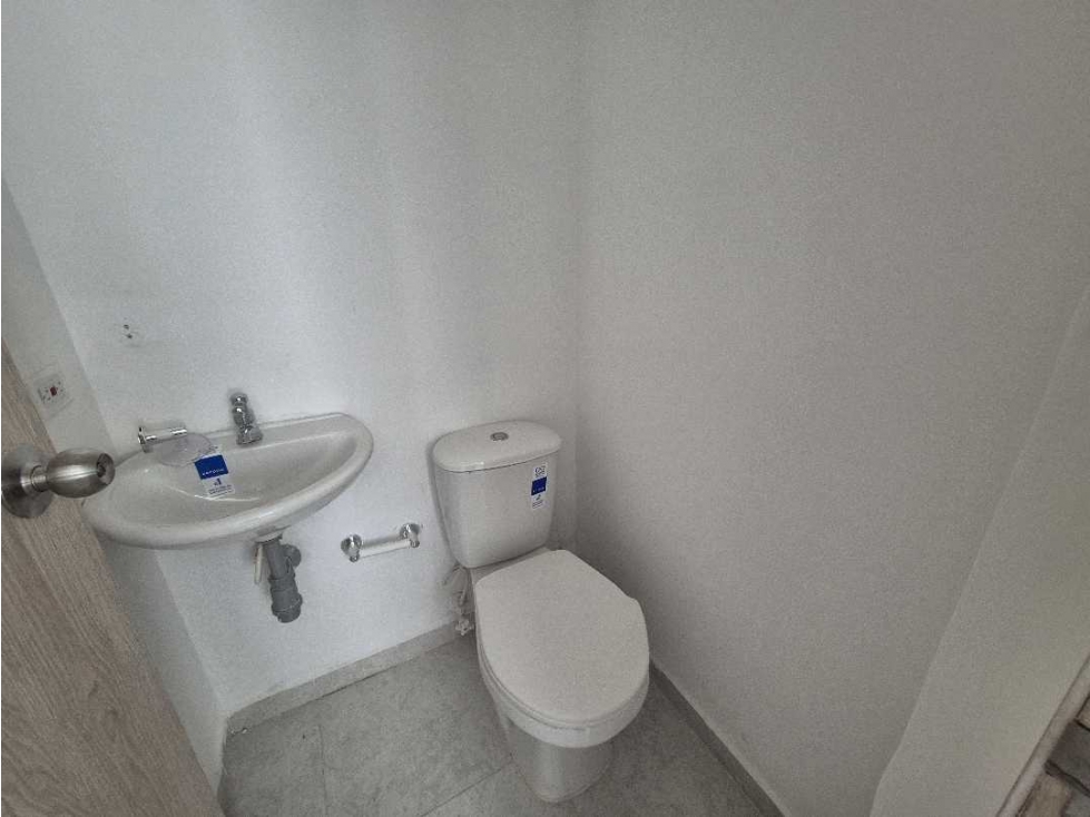 APARTAMENTO PRIMERO DE.MAYO P4 - 6