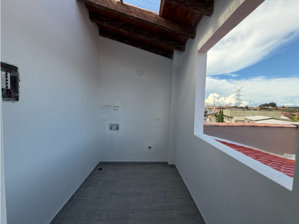 APARTAMENTOS DÚPLEX EN VENTA -EXCELENTE UBICACIÓN EN EL CARMEN VIBORAL — foto 3