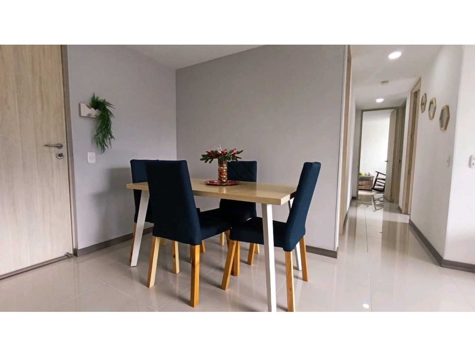 Apartamentos en arriendo en La Estrella, con vista, AMOBLADO