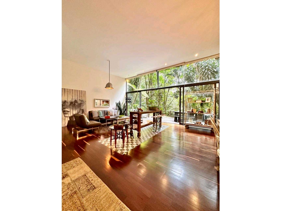 Apartamento duplex en venta Poblado cerca colegio mary mount