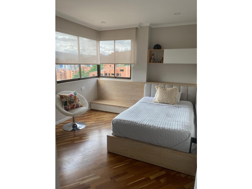 APATAMENTO REMODELADO UBICADO EN EL TESORO — foto 4