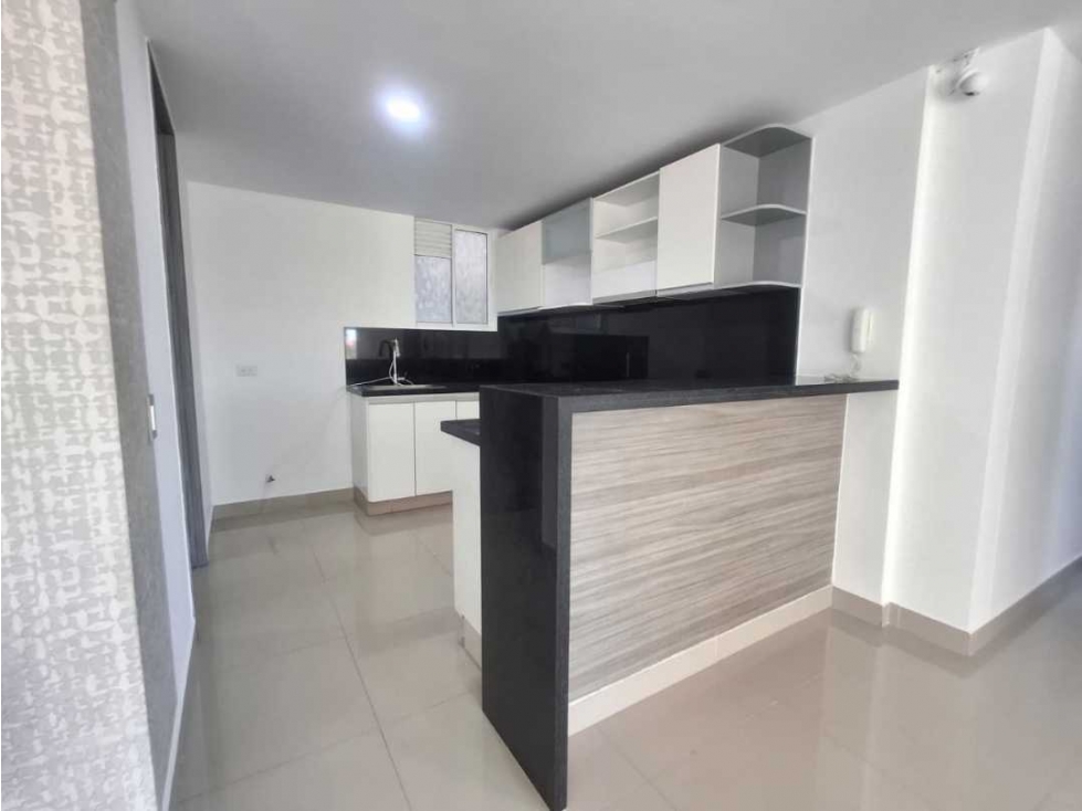 APTO 145 MTS ARRIENDO O VENTA LA CASTELLANA LADO.SOMBRA — foto 3