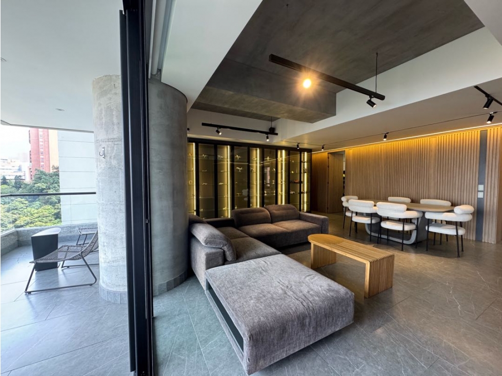 Venta apartamento, El Poblado, Tesoro. Unidad completa.