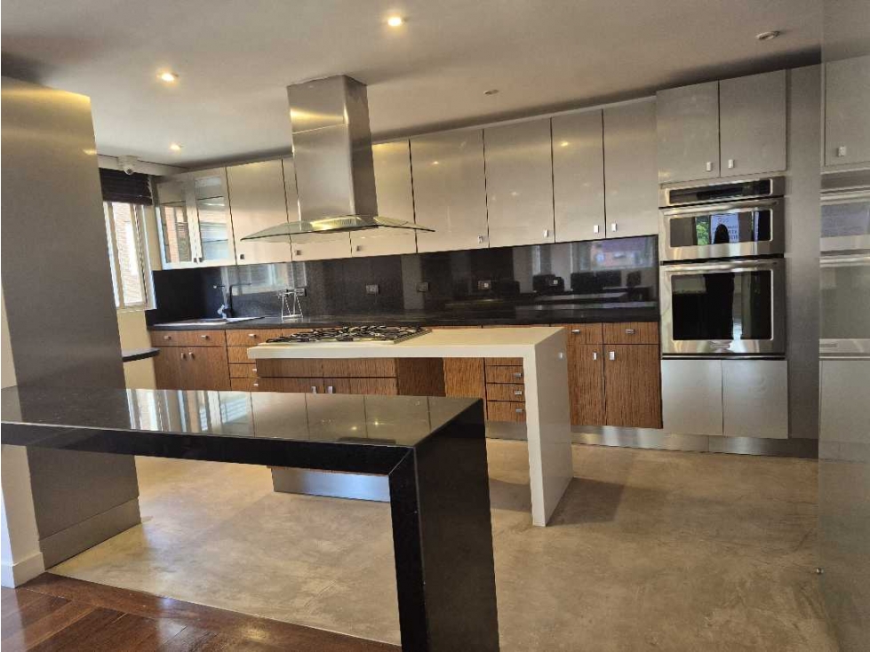 Apto Arriendo Santa Barbara 330m2 más 60m2 de terraza — foto 3