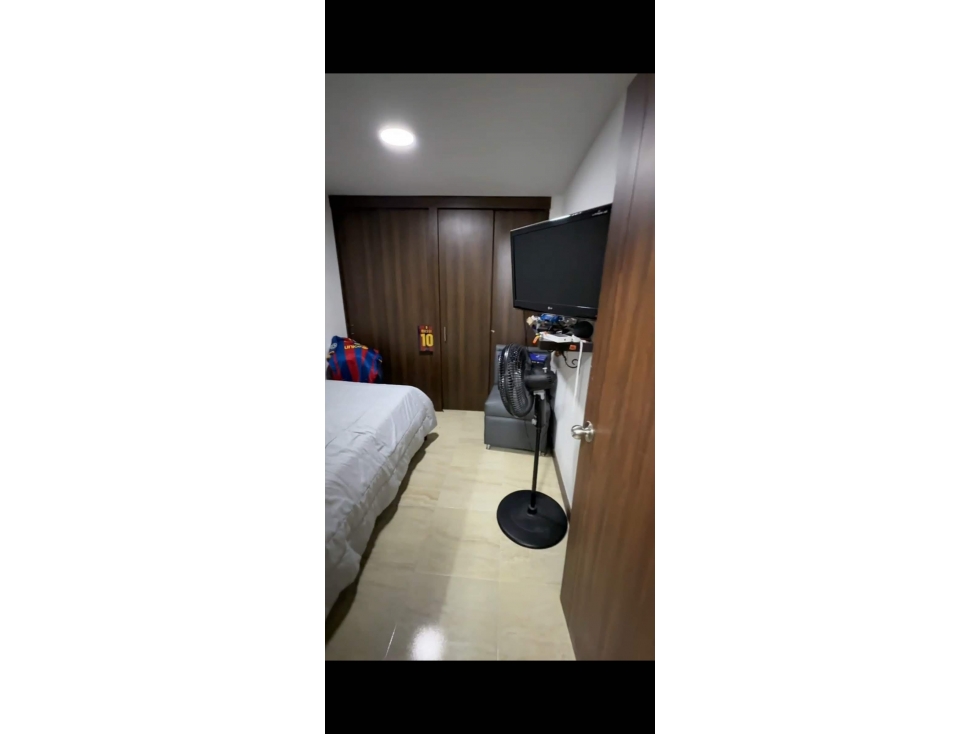 APTO B. OBRERO ENVIGADO (sector plano y muy central) — foto 4