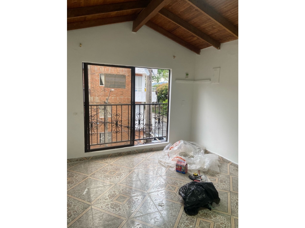 Apto B. Pedregal cerca al Sena Medellín