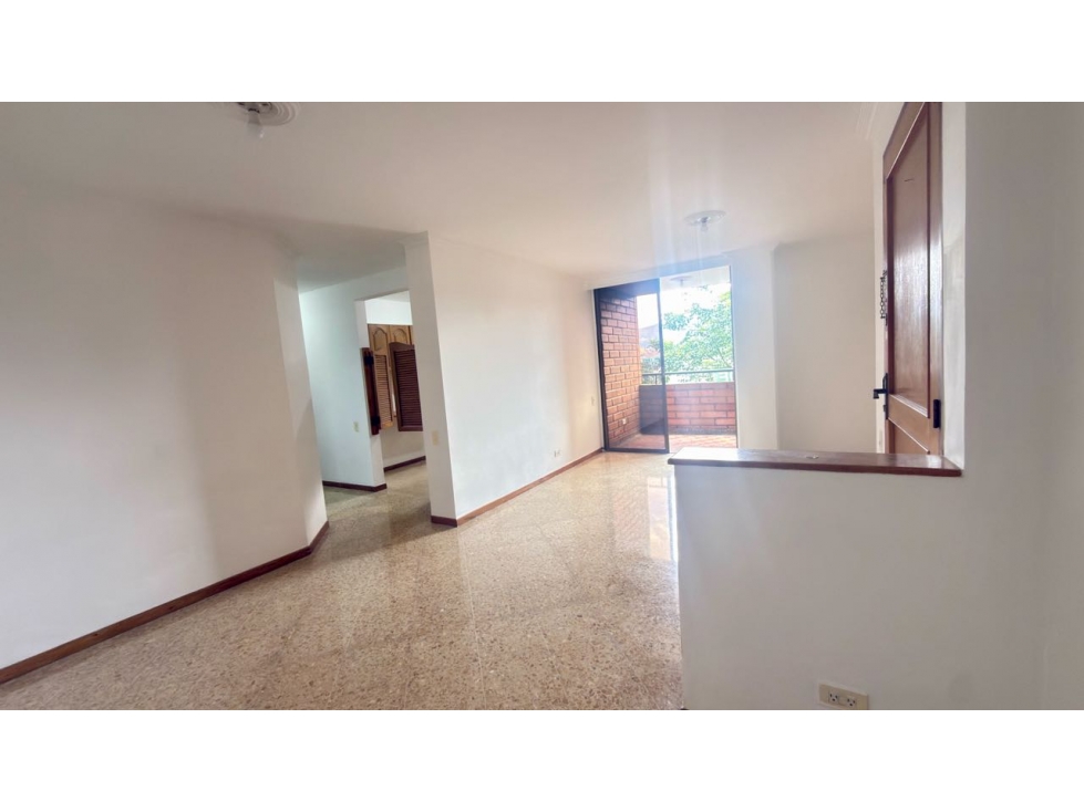 Venta Apto en Castropol con ubicación central y conectividad. — foto 4