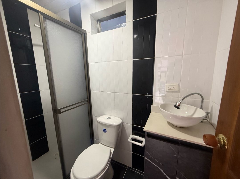 Apto con parqueadero privado — foto 6