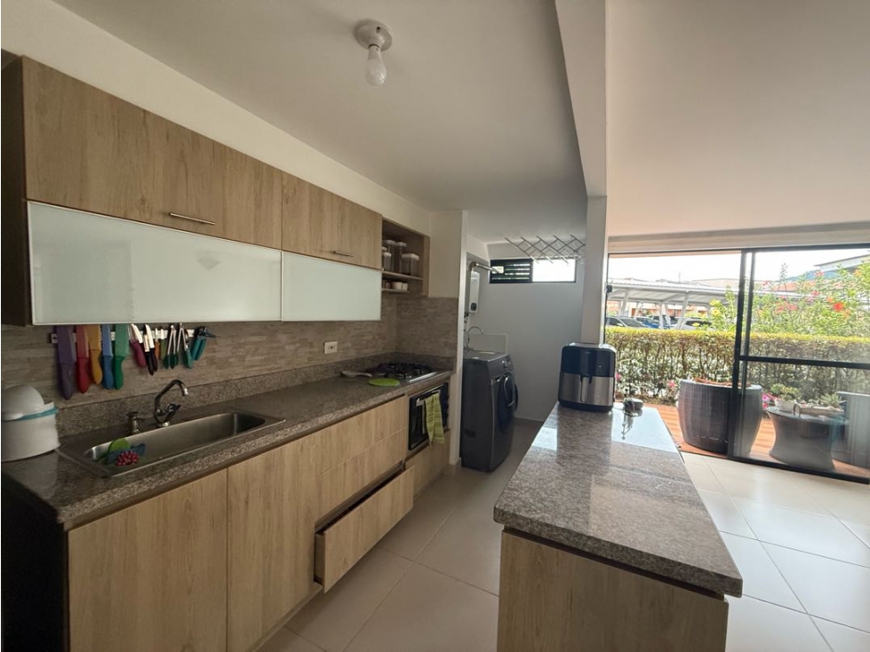 Apto con terraza en Urbanización cerrada La Ceja — foto 2