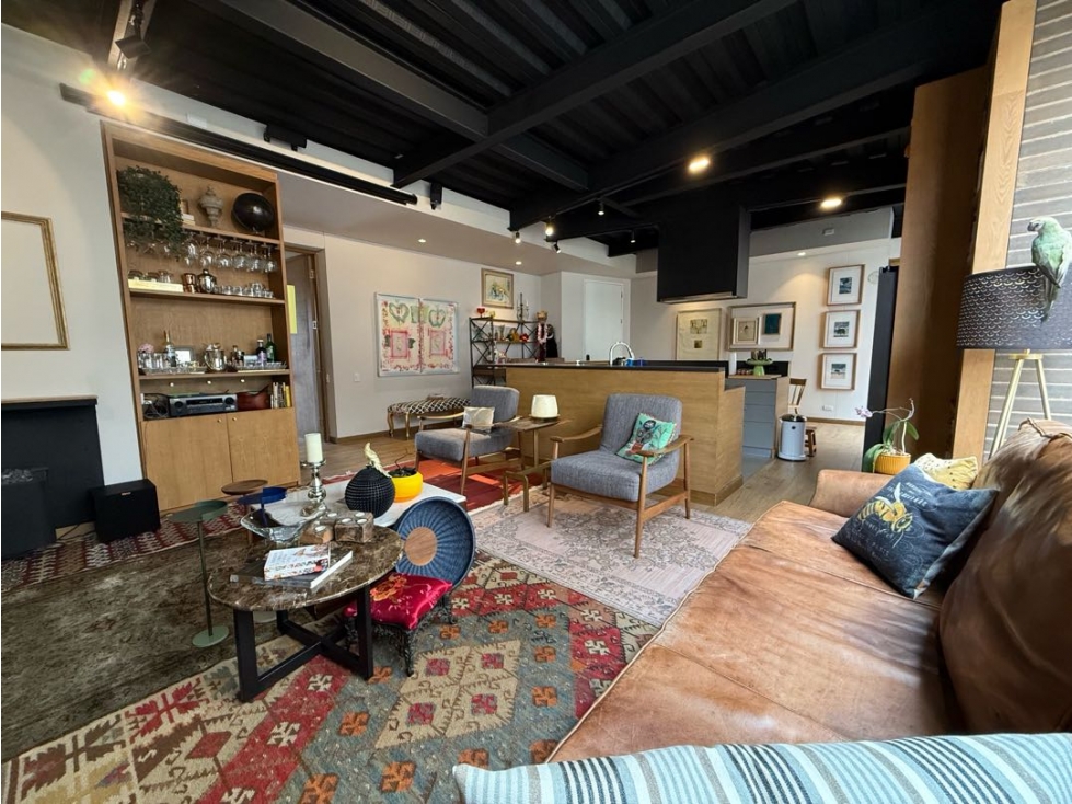 Se vende moderno y acogedor apto en Rosales — foto 2