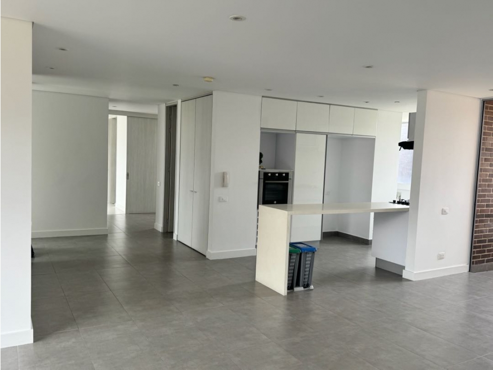 APTO DISPONIBLE EN ENVIGADO, BENEDICTINOS CON UNA VISTA ESPECTACULAR.. — foto 6