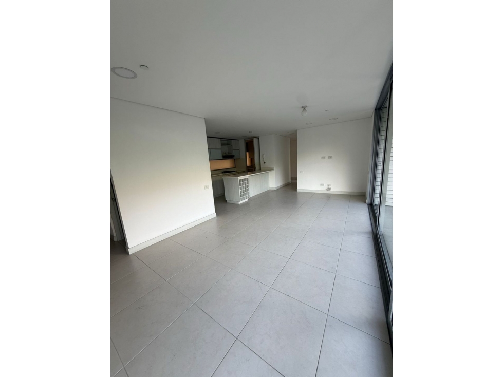 APTO DISPONIBLE PARA LA VENTA EN ENVIGADO. CERCA AL MALL TERRACINA. — foto 2