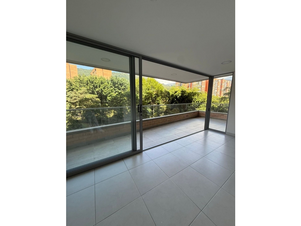 APTO DISPONIBLE PARA LA VENTA EN ENVIGADO. CERCA AL MALL TERRACINA. — foto 5