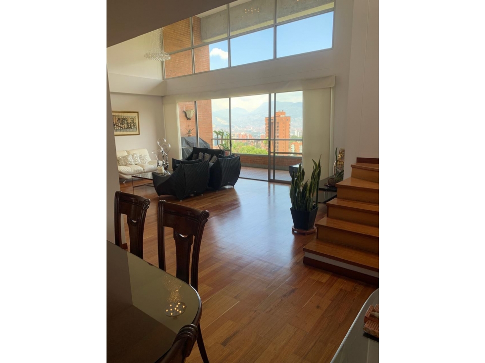 Apto Duplex con 236m2 +26m2 de Terrazas, Envigado Loma de Benedictinos — foto 3
